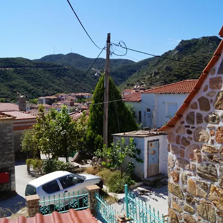 House Eleni Nyaraló